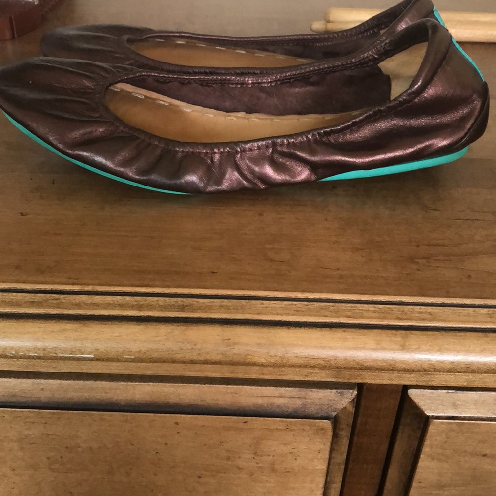 Raspberry truffle tieks size 8